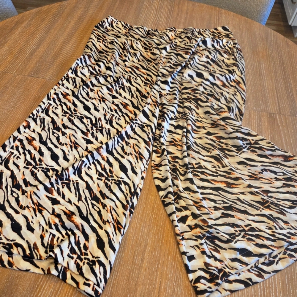 Torrid Animal Print Satin Wide Leg Flowy Pants 5T